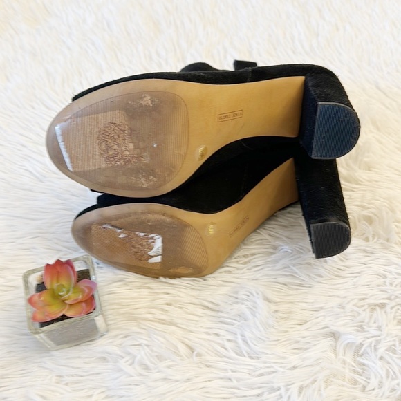 Vince Camuto Camey Black Suede 4” heel peep toe ankle bootie women size 9 - Picture 7 of 7